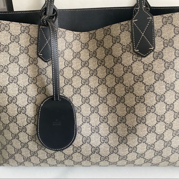 Gucci reservable canvas large tote **Authentic** - Picture 3 of 15